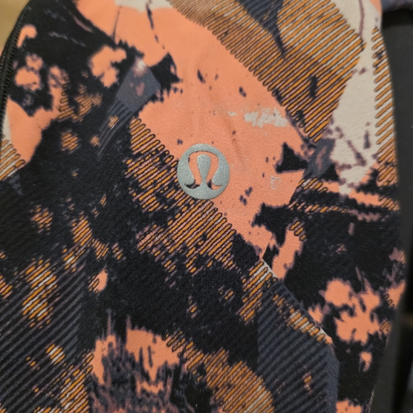 2 PAIRS LULULEMON TIGHTS - Picture 8 of 8